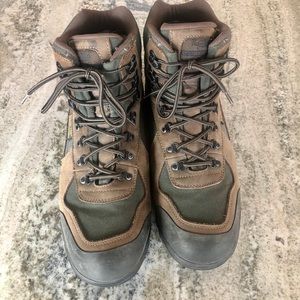 Vasque men’s hiking boots -waterproof